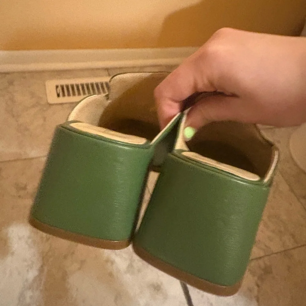 Intentionally Blank Prof Mules in Basil - Picture 7 of 13